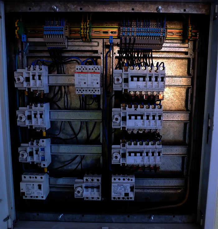 Bestandsaufnahme von vorhandenen Elektroverteilungsanlagen.