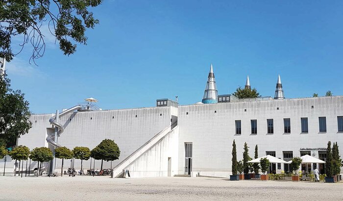 Die Bundeskunsthalle in Bonn, Architekt war der 2019 verstorbene Gustav Peichl, Wien