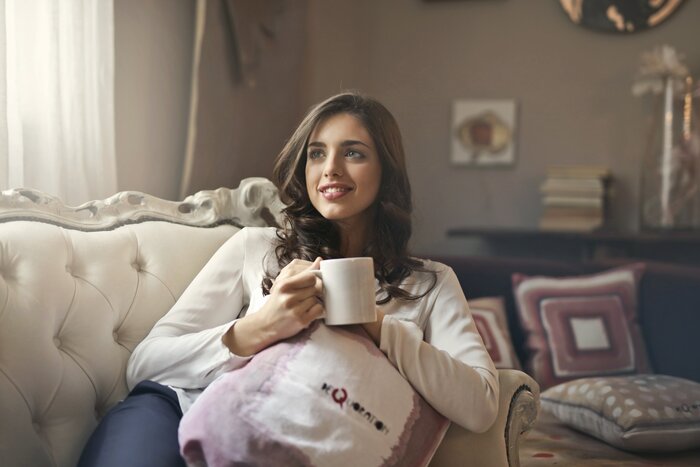 woman-mug_bruce-mars_unsplash.jpg
