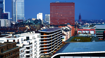 Die Planer des Aktiv-Stadthauses in Frankfurt am Main wollten zeigen, dass Plusenergie-Gebäude auch im großen Maßstab funktionieren