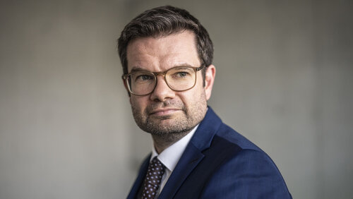 Dr._Marco_Buschmann__Bundesminister_der_Justiz_2_Dominik_Butzmann_w.jpg