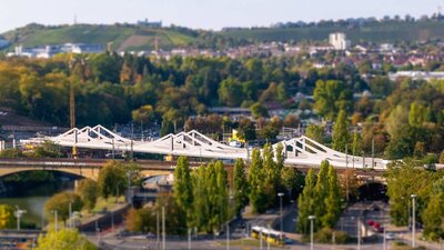 Die neue Neckarbrücke ist ikonisches Entree Stuttgarts und ingenieurtechnische Pionierleistung zugleich.