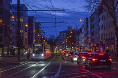 road-4856099_1920_michael-gaida_pixabay.jpg