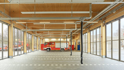 Tübinger Feuerwehrhaus setzt auf nachhaltige Holzkonstruktion