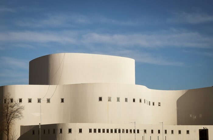 architecture-1935797_1920_michael-gaida_pixabay.jpg