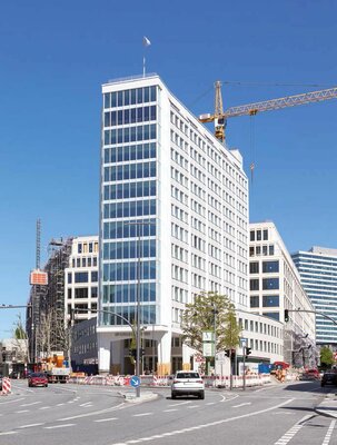 Wahrzeichen des Springer Quartiers: das Springer-Hochhaus