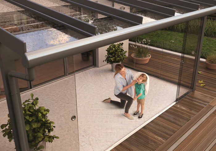 SUNFLEX_Milieu_Terrassendach_Motiv_01_05_Regen.jpg