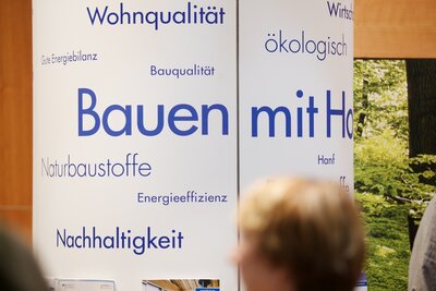 Messestand inkl. lebenede Werkstatt auf der Sanierungsmesse "denkmal" in Leipzig