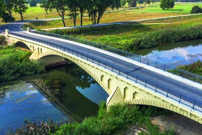 Der Sonderpreis des Brandenburgischen Baukulturpreises 2021 ging an die Gewölbebrücke Schwarze Elster.