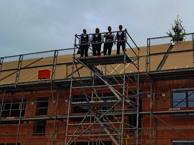 Richtspruch für die Energiespeicherhäuser mit Dämmung durch CALOSTAT® in Herzogenaurach
