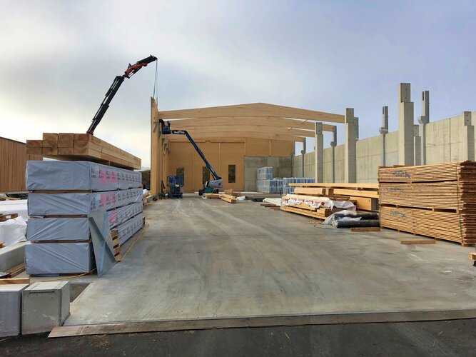 Montage der Produktionshalle von Bergmüller Holzbau