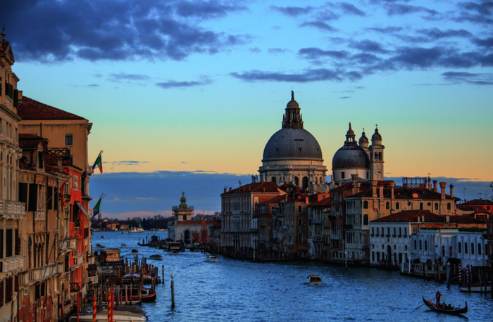 crop_henrique-ferreira-498188-unsplash.png