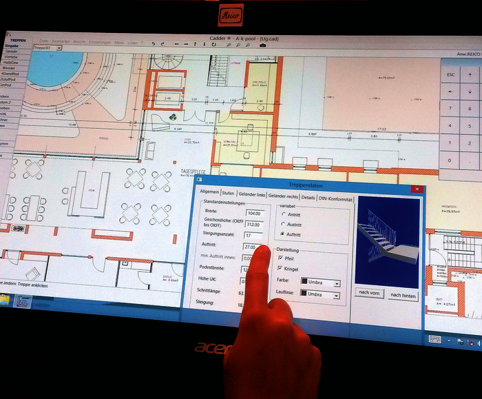 Die Software CADDER-TABLET elementiert die Linienzüge und korrigiert baumaßgerecht.