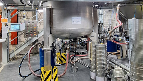 Vakuumdissolver erhöht Produktionskapazität in Rüsselsheim