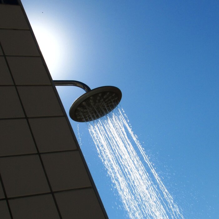 VDI_Solare-Trinkwassererwaermung_Rainer-Sturm_pixelio.jpg
