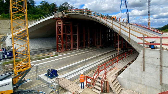 Naturschutz über der Autobahn: Grünbrücke Pforzheim fertiggestellt