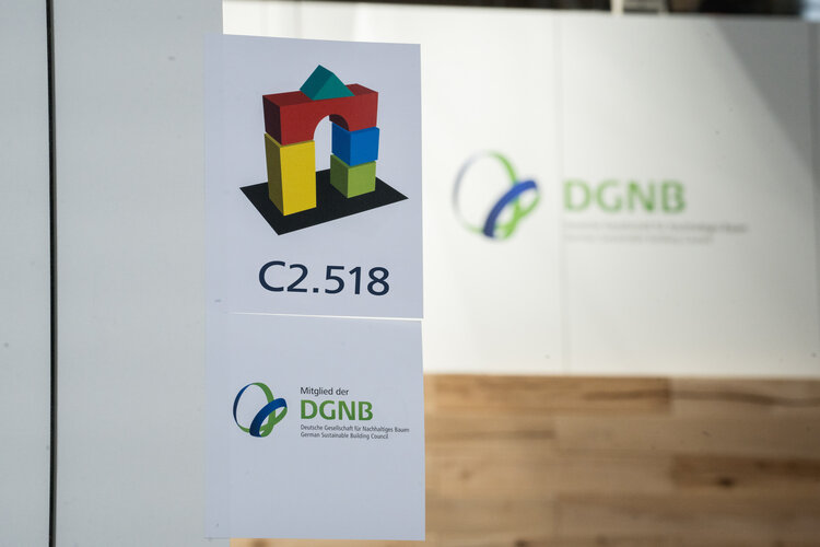 DGNB-Messeschild auf der BAU
