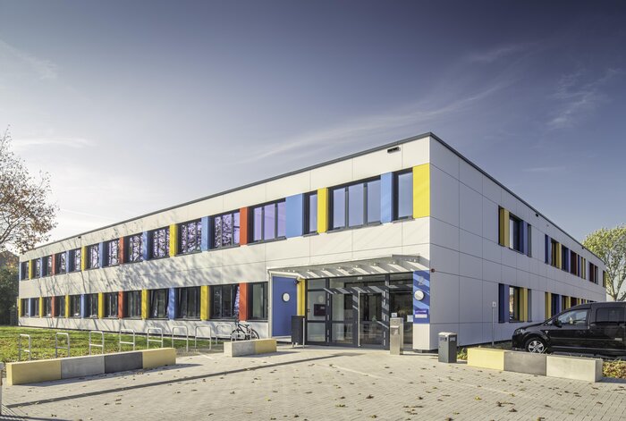 Kleusberg_Neubau_der_Janusz-Corczak-Schule_in_Heinsberg_-_in_Modulbauweise_realisiert.jpg