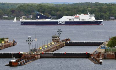 Schleusenanlage Kiel-Holtenau am Nord-Ostsee-Kanal.