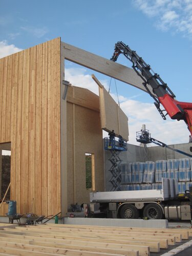Montage der neuen Produktionshalle Bergmüller Holzbau