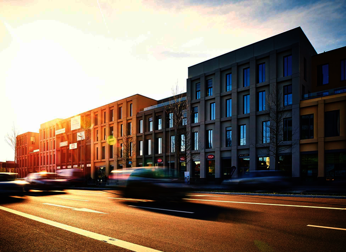 Das neue Stadtquartier „NeuerMarkt“ in Neumarkt verfügt über ein kleines Kraftwerk mit Blockheizkraftwerk und riesigem Pufferspeicher.