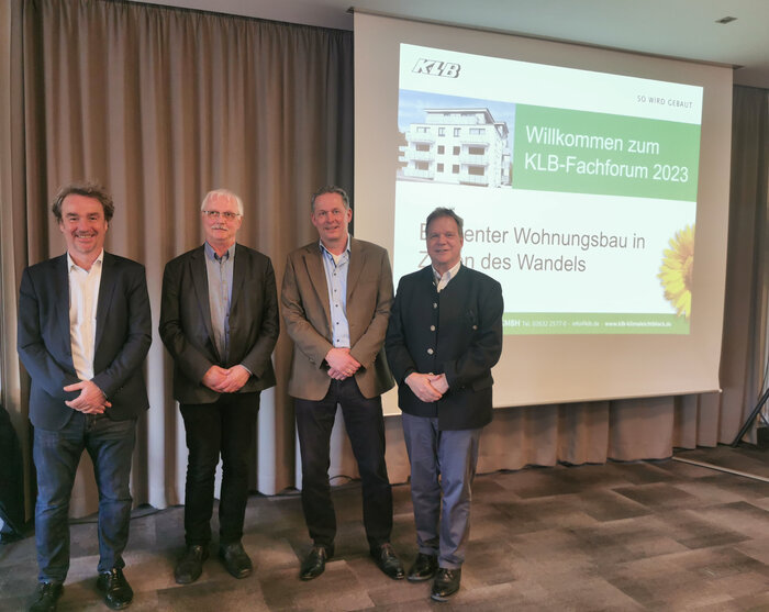 (v.l.n.r.) Professor Detleff Schermer, Diplom-Ökonom Matthias Günther, Diplom-Ingenieur Andreas Krechting sowie Professor Carl-Alexander Graubner