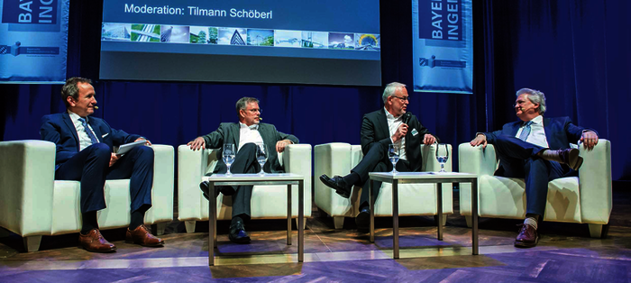 oderiert wurde der 26. Bayerische Ingenieuretag von Tilmann Schöberl vom Bayerischen Rundfunk (im Bild ganz links). 