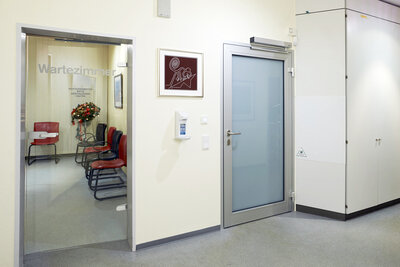 hoermann_Beruehrungslose_Tuerbedienung_wirkt_Krankheitsuebertragungen_entgegen_Bild_2.jpg