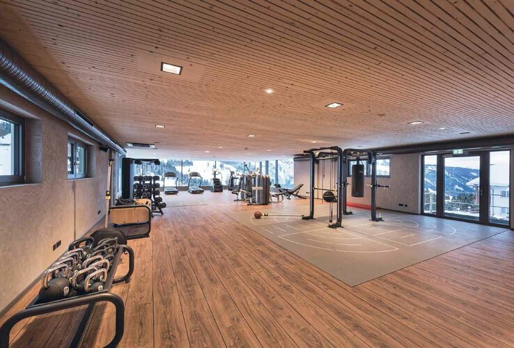 Ab Werk wurden bereits alle nowendigen Fräsungen z.B. für die Beleuchtung vorgenommen. Foto: Kinderhotel Oberjoch gB_93_S38_Hotel_Fraesungen_Beleuchtung.jpg