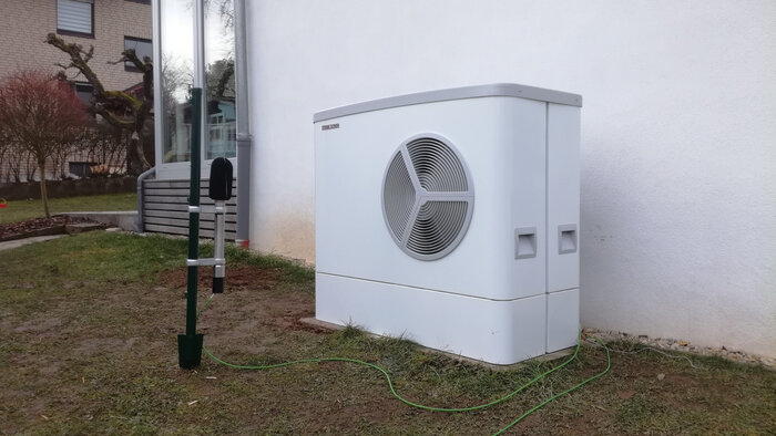 Erste Ergebnisse im Wärmepumpen-Feldtest: Effizienter Betrieb auch im Altbau