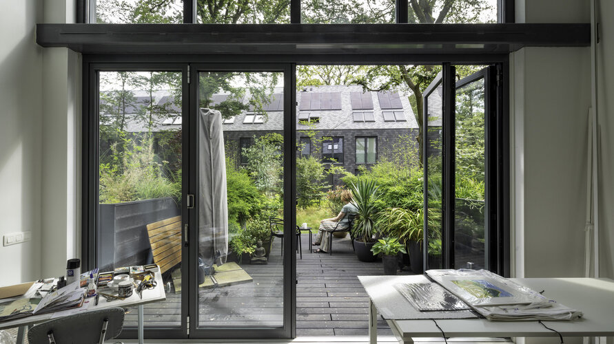 Wohn- und Kulturquartier Buitenplaats Koningsweg 250515_solarlux-glas-faltwand-woodline-02.jpg