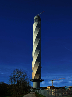 Eine neue Attraktion für die Stadt Rottweil: Das Unternehmen thyssenkrupp ließ einen 246 Meter hohen Turm aus Beton errichten, um hier spezielle Aufzugsanlagen zu testen.