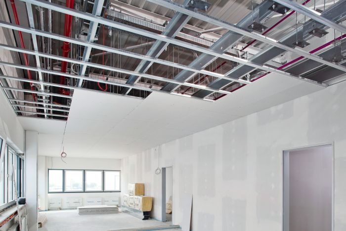In der Trockenbauweise werden Komponenten zu bauphysikalischen leistungsfähigen Systemen gefügt, die auch den Anforderungen der Kreislaufwirtschaft gerecht werden. Bild: Protektorwerk, Gaggenau