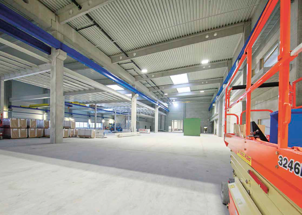 Blick in die neuen Fertigungshallen der Green Factory 2.0 in Ungerhausen.