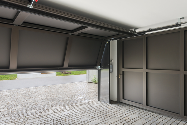 Kaeuferle_DesignAward18_4.png Der Schwenkradius im Inneren der Garage ist sehr gering und der vorhandene Platz kann so optimal genutzt werden.