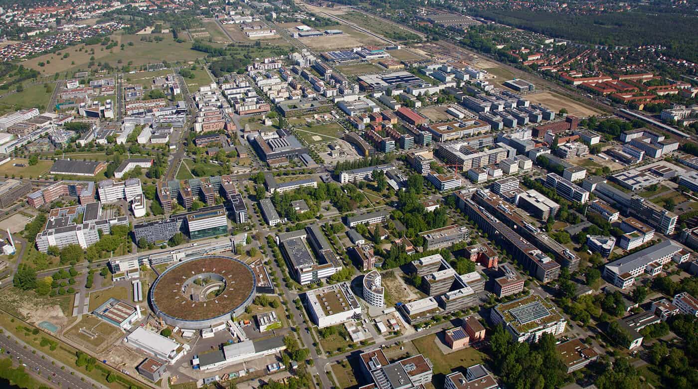 Zeil des Forschungsprojekts: Der Berliner Wissenschafts- und Technologiepark Adlershof soll sich erfolgreich an Klimafolgen wie Hitzewellen, Starkregen und Trockenperioden anpassen können. © WISTA.Plan GmbH/Dirk Laubner