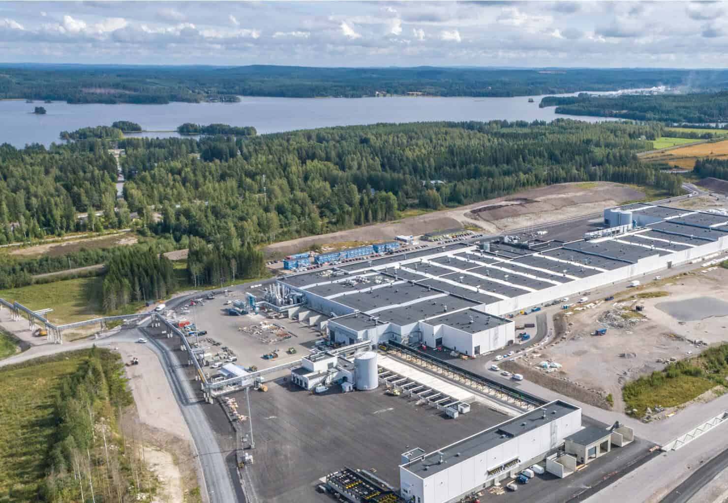 Mit dem neuen Werk in Äänekoski will Metsä Wood auch in einem schwierigen Marktumfeld ein klares Signal setzen und die Zukunft des Holzbaus mit Kerto LVL stärken. © Foto: Metsä Wood