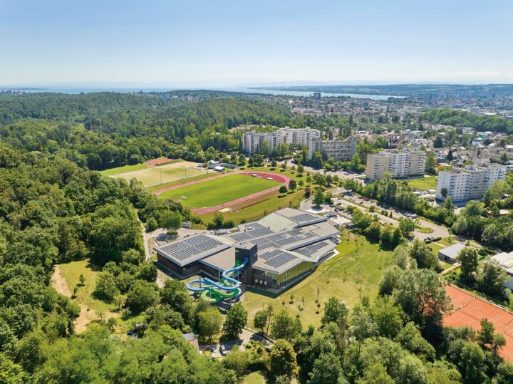 Schwaketenbad Konstanz: Steht nicht nur für Sport, Rutschen und Spaß, sondern übernimmt auch eine Vorreiterrolle in Punkto Nachhaltigkeit. Durch digitales Energiemanagement von Kieback&Peter spart das Bad jährlich einen fünfstelligen Betrag ein. © Schwaketenbad
