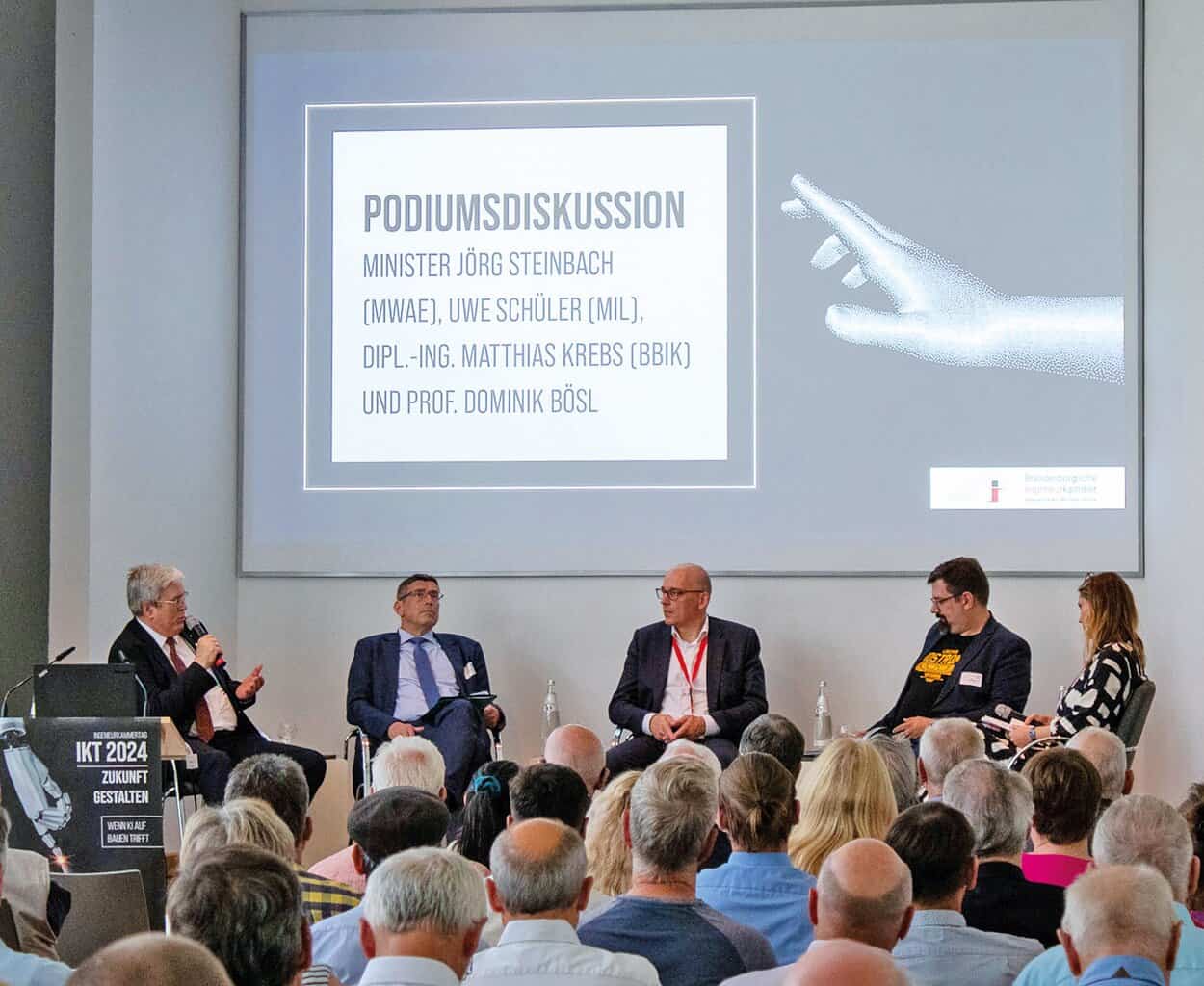 Podiumsdiskussion zu Chancen und Herausforderungen von KI im Bauwesen © Foto: Brandenburgische Ingenieurkammer (BBIK)