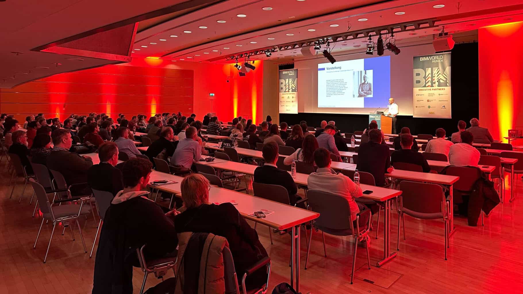 Bluebeam-Experten geben auf der BIM World MUNICH in drei Vorträgen am 26. und 27. November 2025 tiefgehende Einblicke und pragmatische Lösungsansätze für die Digitalisierung im Bauwesen. © Bluebeam, 2025