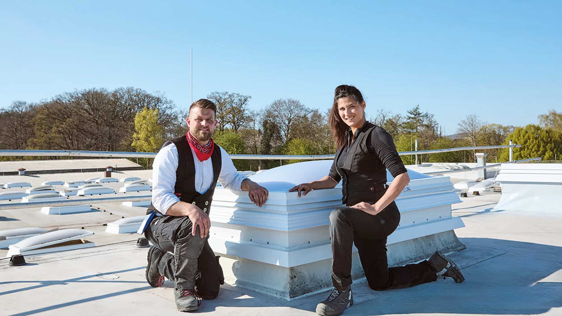 Kingspan Light + Air zeigt auf der Dach+Holz 2026 Systeme für die Sanierung von Oberlichtern ohne Eingriff in die Dachabdichtung. © Kingspan Light + Air