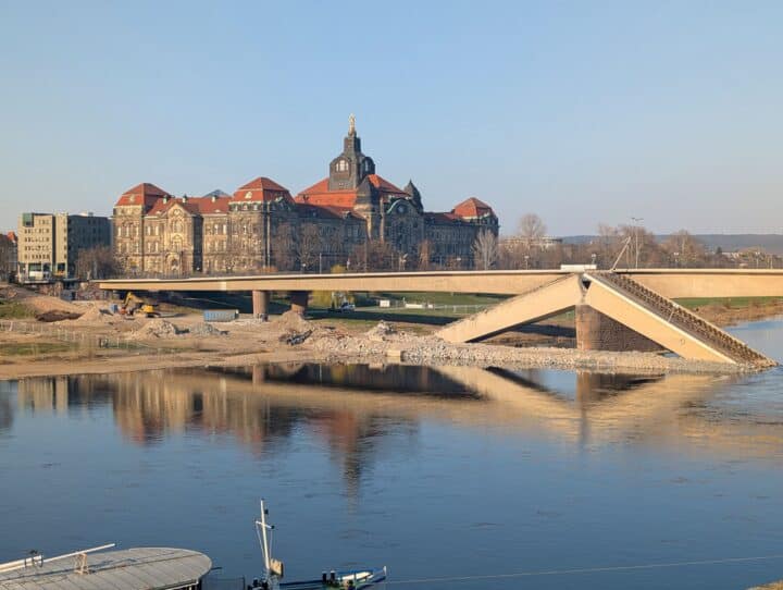 Carolabrücke in Dresden Ende März 2025  © DIB
