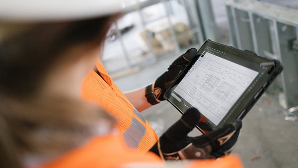 Vom Papierstau zum Fortschritt – wie Baustellen digital aufatmen können