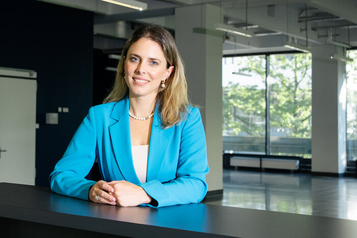 Merita Tafili leitet die neue Nachwuchsgruppe. © RUB