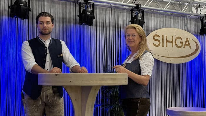 Jane-Beryl Simmer, langjährige Geschäftsführerin und Gründerin von Sihga, übergab den Staffelstab an ihren Sohn Marc Simmer. © SIHGA GmbH