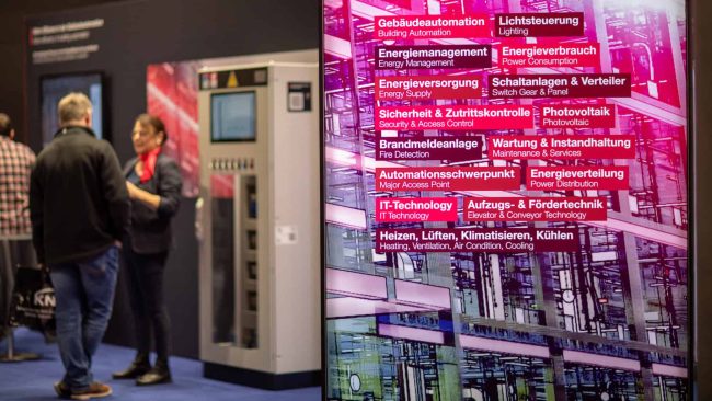 Smarte Gebäudetechnik ist einer der Schwerpunkte der Light + Building in Frankfurt/Main. Die nächste Ausgabe der Fachmesse findet vom 8. bis 13. März 2026 statt. © Messe Frankfurt Exhibition GmbH / Jochen Günther