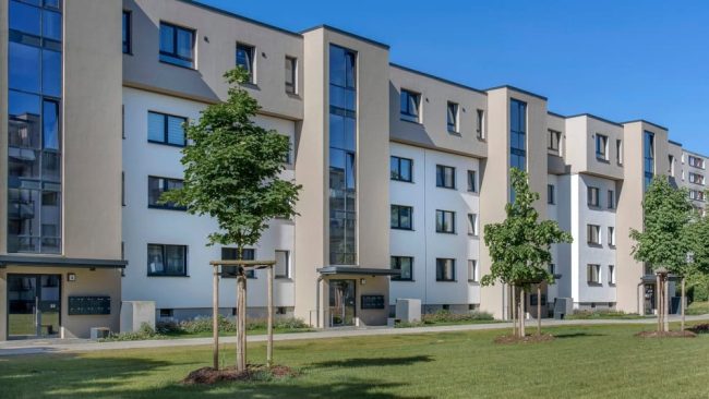 In ökologischer und effizienter Bauweise wurden in den Städten Wolfsburg und Göttingen über 2.000 Wohnungen saniert. © LEG-Immobilien-Gruppe