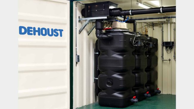 Mit der Grauwasseranlage GOtec bietet Dehoust eine mobile Lösung für die Abwasseraufbereitung auf Golfplätzen an. © Dehoust, Leimen