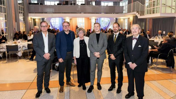 50 Jahre Ingenieurkammer des Saarlandes (v.l.n.r.): Vizepräsident Alexander Bach, Staatssekretär Torsten Lang, Präsidentin Christine Mörgen, Sascha Haas MdL, Geschäftsführer Dr. Christian Schwarz, Technologierat Werner Schmehr © Dirk Guldner / Ingenieurkammer des Saarlandes