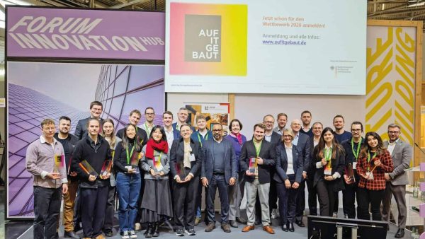 Preisverleihung im Wettbewerb „Auf IT gebaut – Bauberufe mit Zukunft“ 2025 © RKW Kompetenzzentrum/Bundesfoto/Widmann